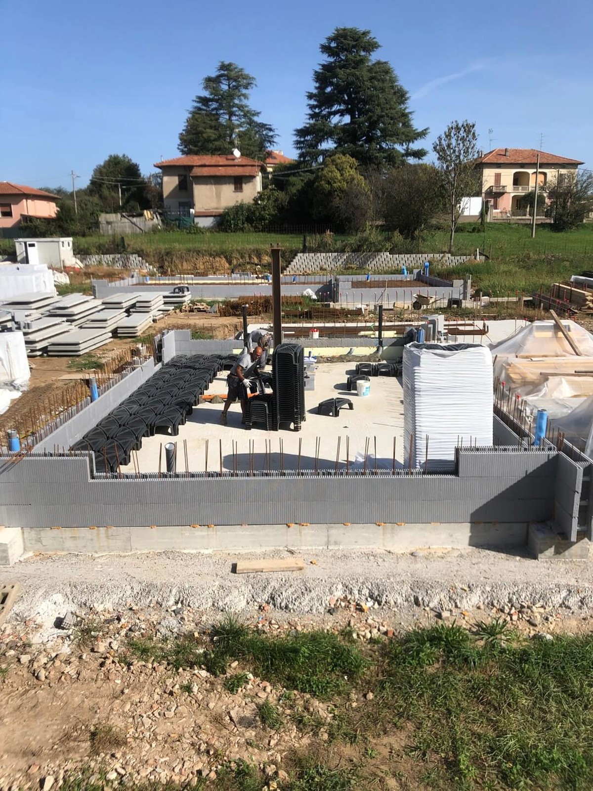 posa di vespaio aerato in fondazione di nuovo edificio residenziale